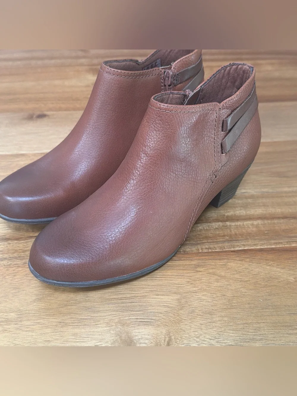 Clarks Valarie 2 Ashly Boot Women Size 6.5 Brown Leather Bootie Block Heel Comfy